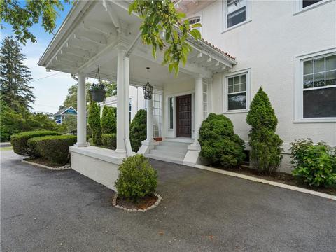 83 Janice Rd, Warwick, RI 02886 photo 3
