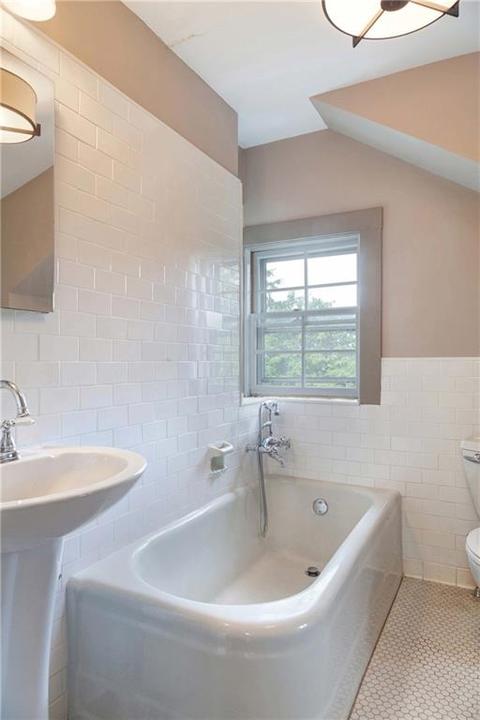 657 Highland Ave, Fall River, MA 02720 photo 20