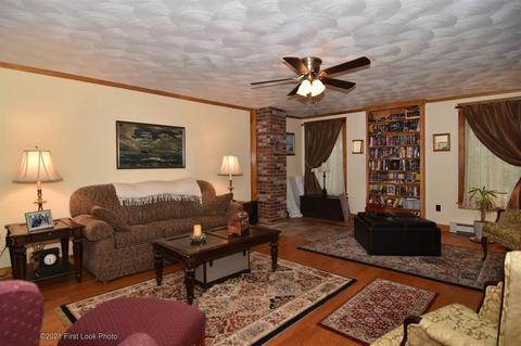 1435 Putnam Pike, Glocester, RI 02814 photo 2