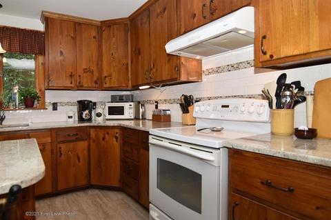 1435 Putnam Pike, Glocester, RI 02814 photo 8