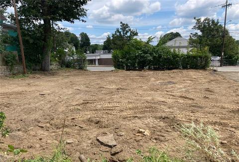 40 Dulude Ave, Woonsocket, RI 02895 photo 1