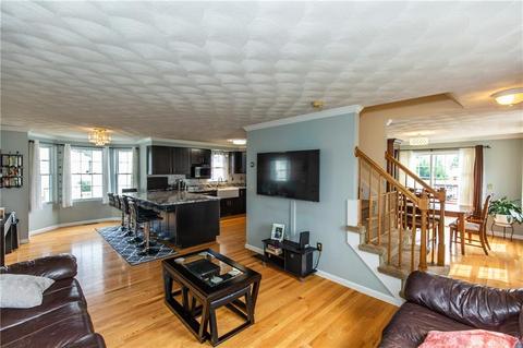 100 Nolbeth Dr, Warwick, RI 02888 photo 3