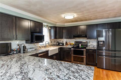 100 Nolbeth Dr, Warwick, RI 02888 photo 6