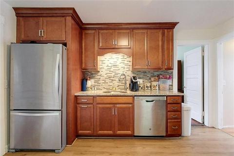 357 Valley Rd, Middletown, RI 02842 photo 17