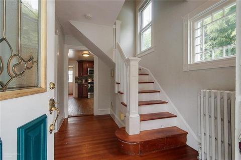 357 Valley Rd, Middletown, RI 02842 photo 5