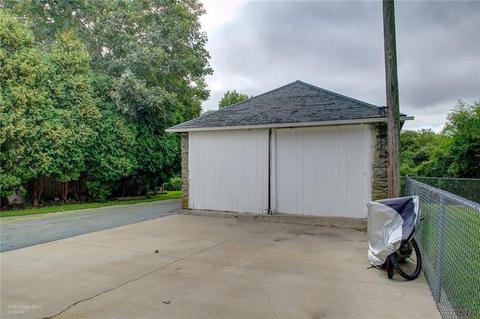 357 Valley Rd, Middletown, RI 02842 photo 39