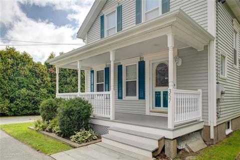 357 Valley Rd, Middletown, RI 02842 photo 4