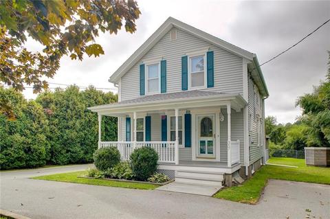 357 Valley Rd, Middletown, RI 02842 photo 1