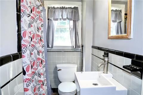 17 Tarleton St, Warwick, RI 02889 photo 8