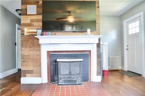 17 Tarleton St, Warwick, RI 02889 photo 4