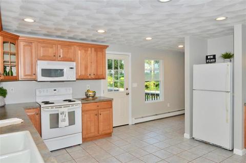 173 Midget Ave, Warwick, RI 02886 photo 11