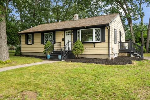 42 Inman Ave, Warwick, RI 02886 photo 2
