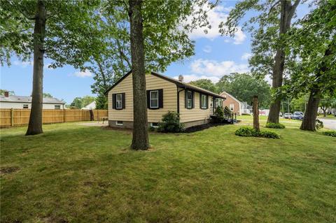 42 Inman Ave, Warwick, RI 02886 photo 6