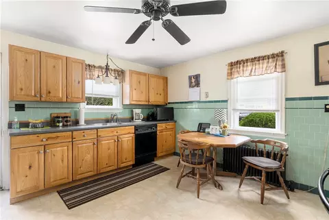 181 Avenue A, Woonsocket, RI 02895 photo 9