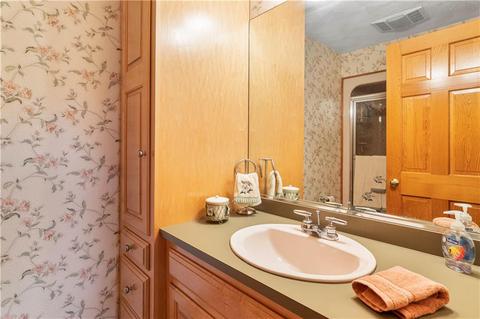 72 Castleton Dr, Cranston, RI 02921 photo 16