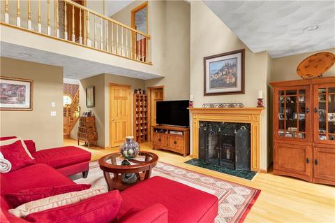 72 Castleton Dr, Cranston, RI 02921 photo 9