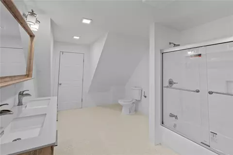 123 Willow St, Woonsocket, RI 02895 photo 25
