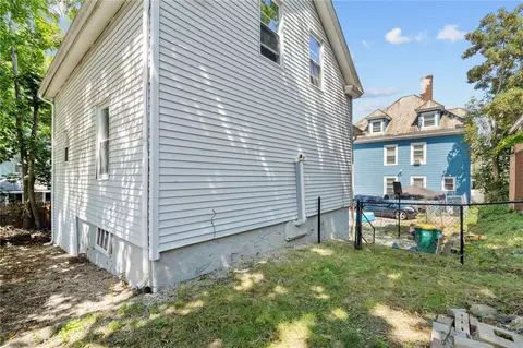 123 Willow St, Woonsocket, RI 02895 photo 31