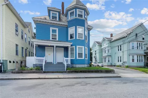 123 Willow St, Woonsocket, RI 02895 photo 2