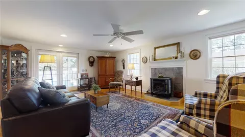 8 Rhody Dr, Westerly, RI 02891 photo 12