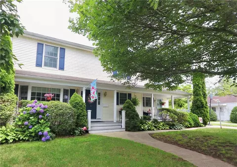 8 Rhody Dr, Westerly, RI 02891 photo 1