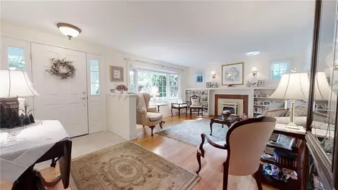 8 Rhody Dr, Westerly, RI 02891 photo 16