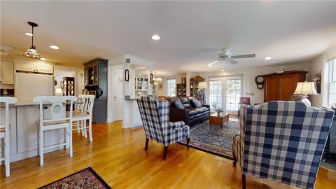 8 Rhody Dr, Westerly, RI 02891 photo 9