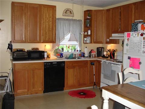332 Grove St, Woonsocket, RI 02895 photo 18
