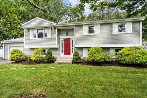 94 Sunnyside Dr, Warwick, RI 02889 photo 1