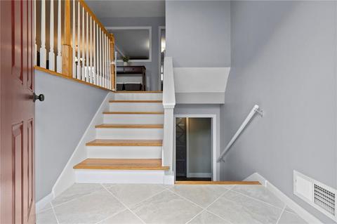 94 Sunnyside Dr, Warwick, RI 02889 photo 32