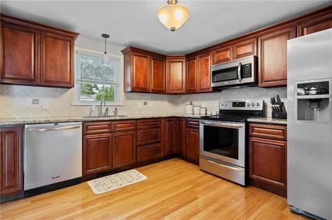 94 Sunnyside Dr, Warwick, RI 02889 photo 11