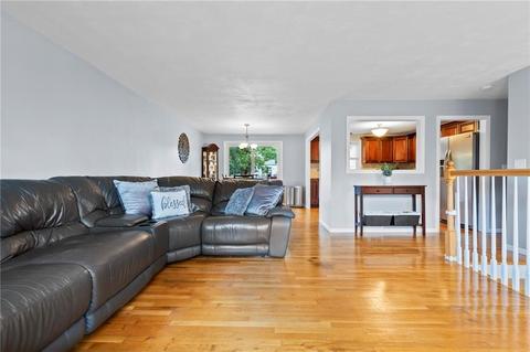 94 Sunnyside Dr, Warwick, RI 02889 photo 7