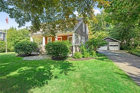 52 Ridge Rd, Bristol, RI 02809 photo 1