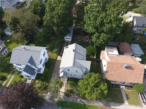 23 Mayfair Rd, Warwick, RI 02888 photo 2