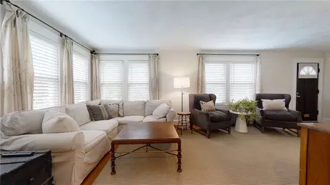 23 Mayfair Rd, Warwick, RI 02888 photo 9