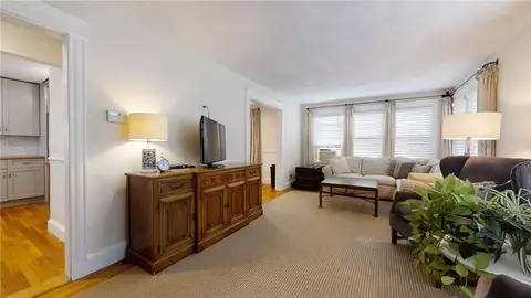 23 Mayfair Rd, Warwick, RI 02888 photo 7
