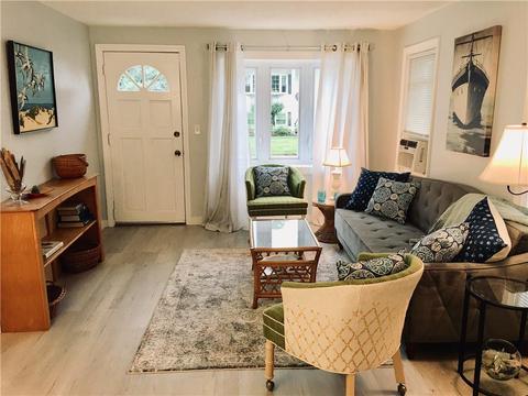 121 Damon Ave, Warwick, RI 02889 photo 2