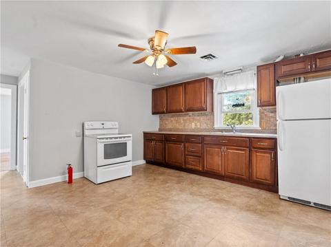 84 Arlington St, Woonsocket, RI 02895 photo 18
