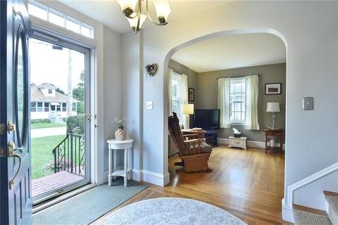 62 Packard Ave, Warwick, RI 02886 photo 5