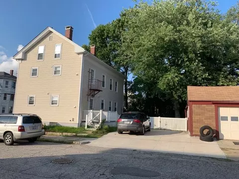 276 Coe St, Woonsocket, RI 02895 photo 3