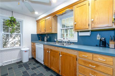 87 Newfield Ave, Warwick, RI 02888 photo 7