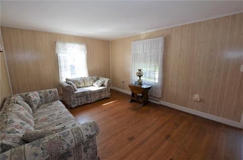 6 Arrow Ave, Warwick, RI 02886 photo 4