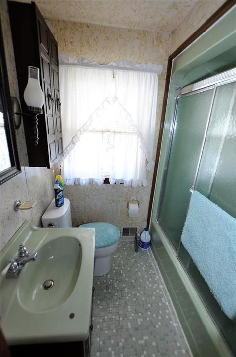 6 Arrow Ave, Warwick, RI 02886 photo 9