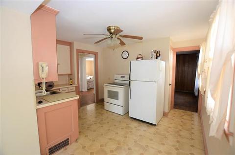 6 Arrow Ave, Warwick, RI 02886 photo 5