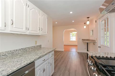 5 Chunga Dr, Cumberland, RI 02864 photo 8