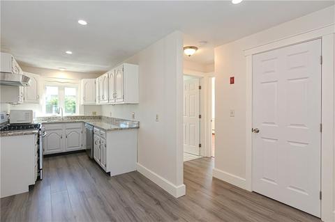 5 Chunga Dr, Cumberland, RI 02864 photo 9
