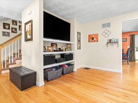 39 Colfax St, Warwick, RI 02886 photo 5