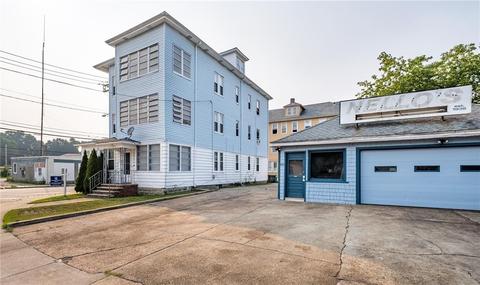 629 Front St, Woonsocket, RI 02895 photo 4