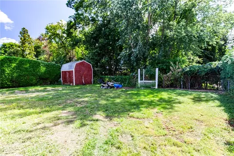 165 Getchell Ave, Woonsocket, RI 02895 photo 26