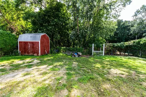 165 Getchell Ave, Woonsocket, RI 02895 photo 25